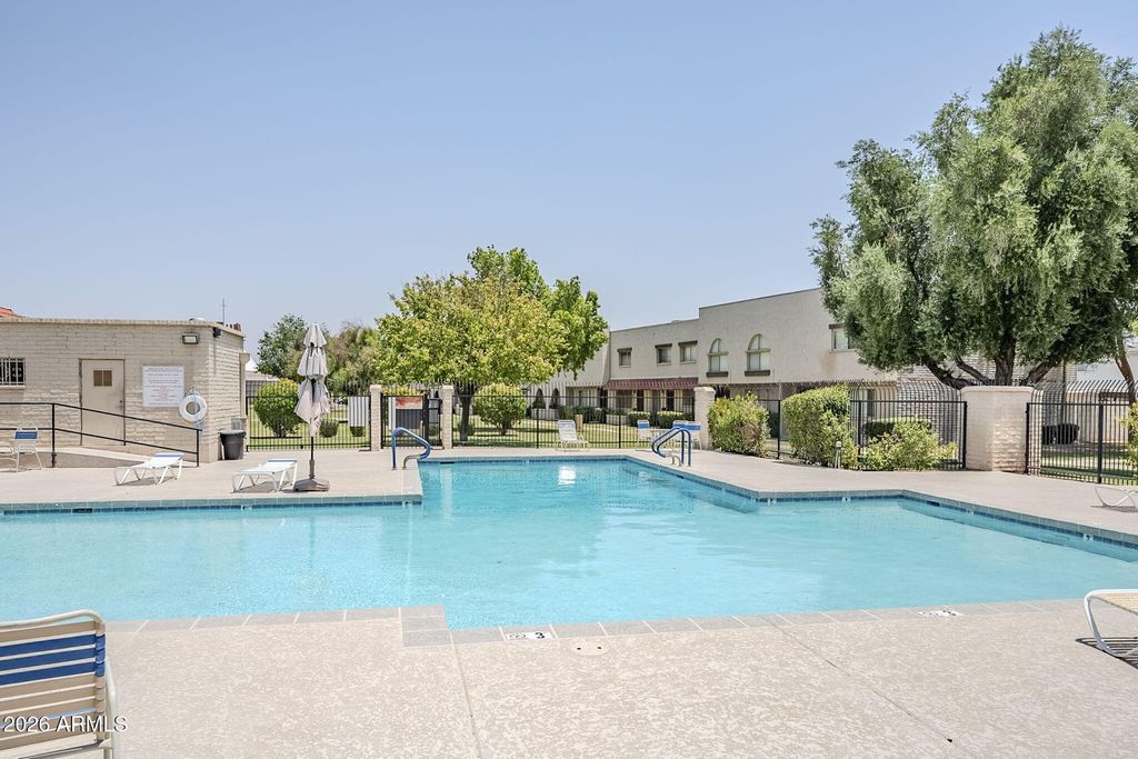 Image 28 of property listing at 6833 E OSBORN Road D, Scottsdale, AZ 85251