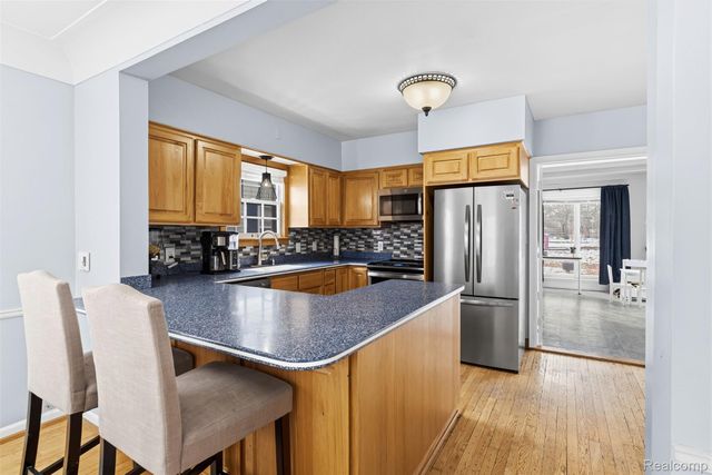 1114 W Vernon Drive, Flint, MI 48503