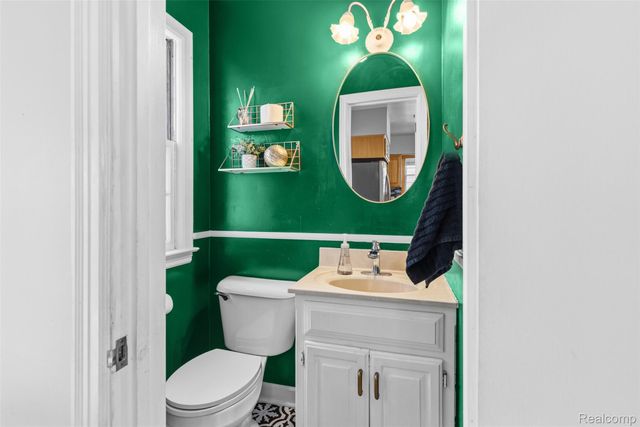 1114 W Vernon Drive, Flint, MI 48503