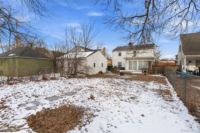 1114 W Vernon Drive, Flint, MI 48503