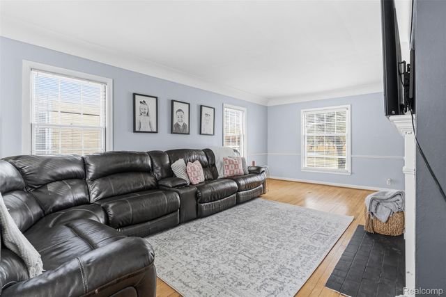 1114 W Vernon Drive, Flint, MI 48503