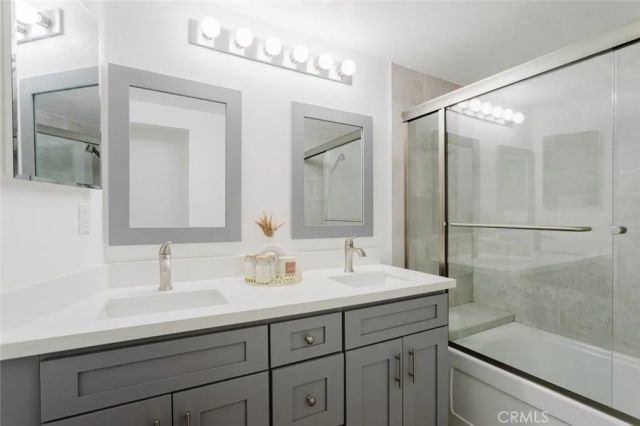 435 E Valencia 105, Burbank, CA 91501