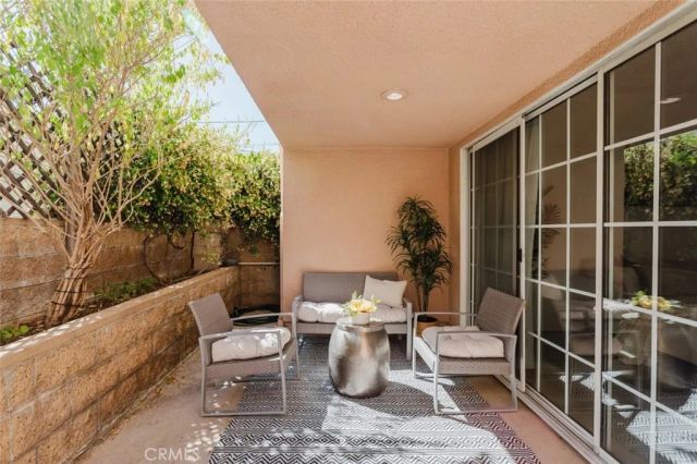 435 E Valencia 105, Burbank, CA 91501
