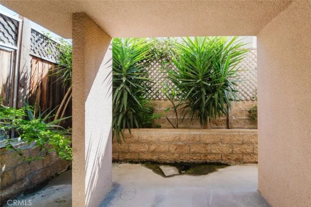 435 E Valencia 105, Burbank, CA 91501