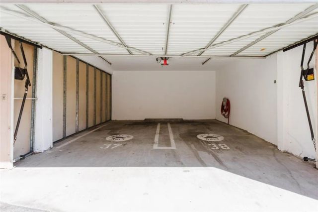 435 E Valencia 105, Burbank, CA 91501