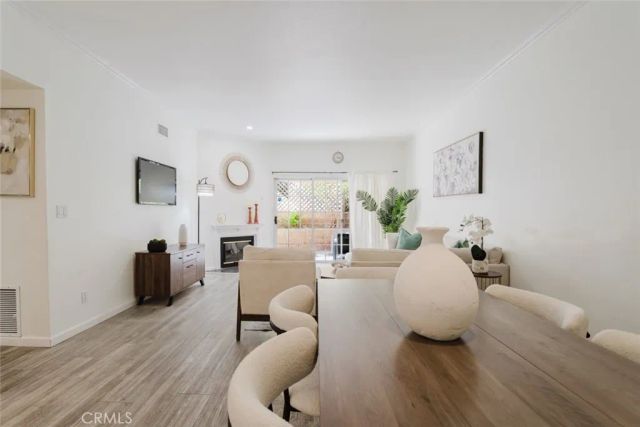 435 E Valencia 105, Burbank, CA 91501