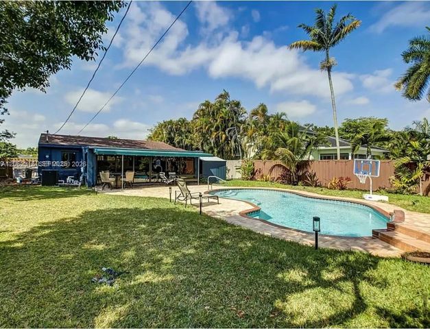 1728 NE 17th Ter, Fort Lauderdale, FL 33305