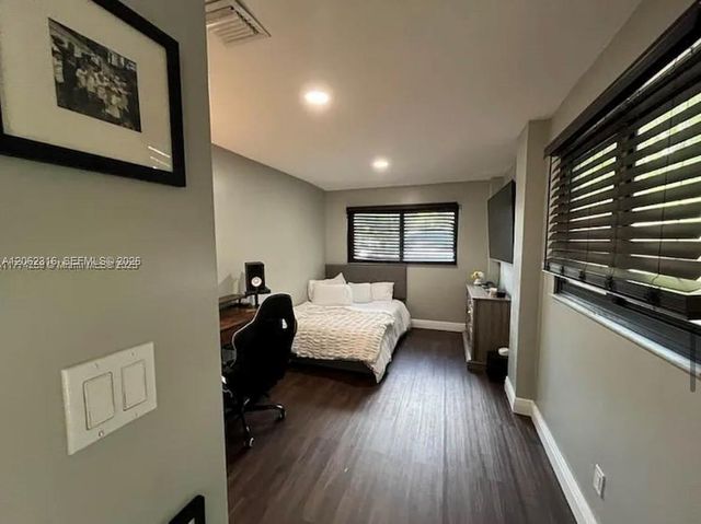 1728 NE 17th Ter, Fort Lauderdale, FL 33305
