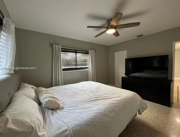 1728 NE 17th Ter, Fort Lauderdale, FL 33305
