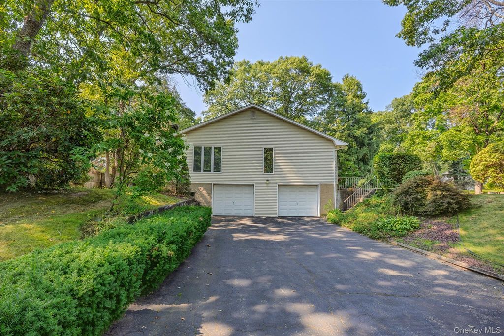 2 Erita Lane, Smithtown, NY 11787 — photo 3