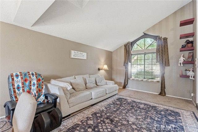 6424 Vagedes, Fresno, CA 93711