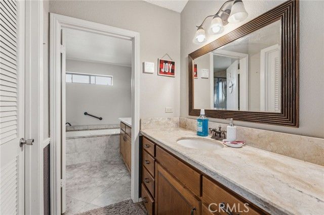 6424 Vagedes, Fresno, CA 93711