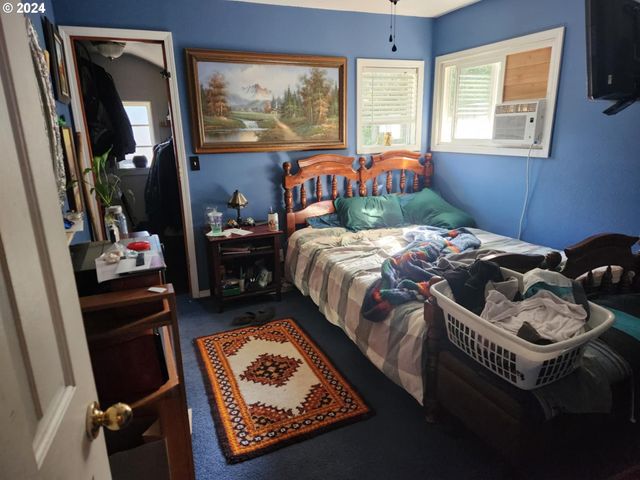 2887 E St, Washougal, WA 98671