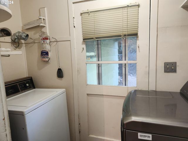 2887 E St, Washougal, WA 98671