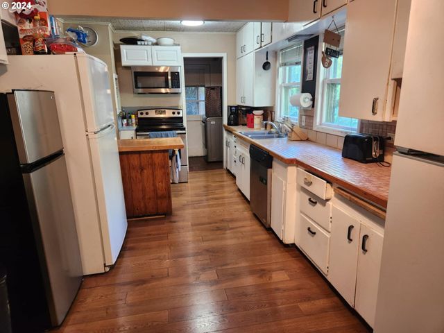 2887 E St, Washougal, WA 98671