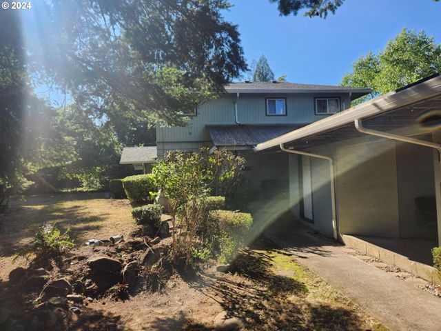 2887 E St, Washougal, WA 98671