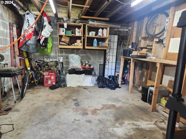 2887 E St, Washougal, WA 98671