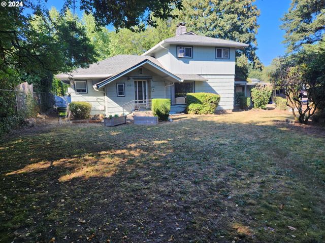 2887 E St, Washougal, WA 98671