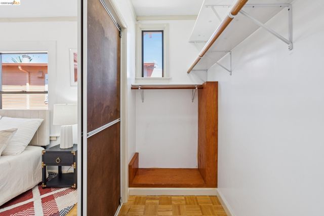 2328 Bartlett St, Oakland, CA 94601