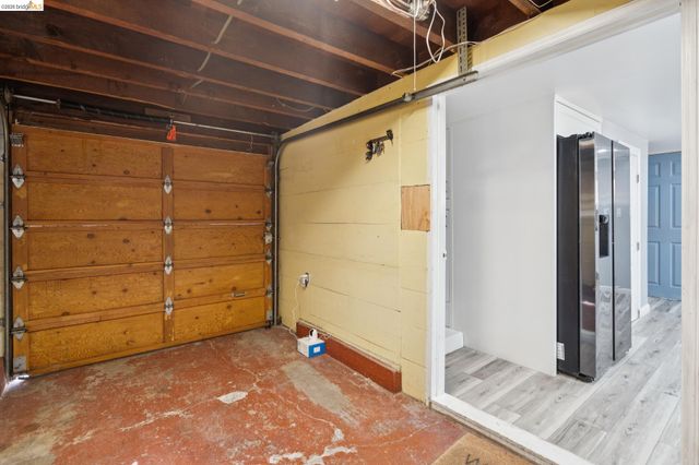 2328 Bartlett St, Oakland, CA 94601