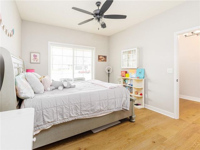 1100 NE Goshen Court, Lee's Summit, MO 64064