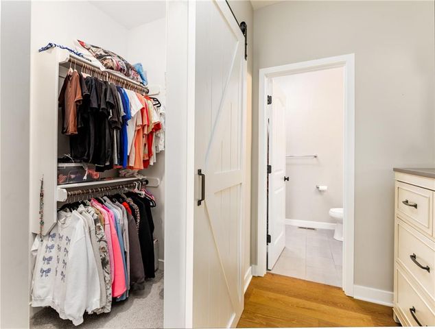 1100 NE Goshen Court, Lee's Summit, MO 64064