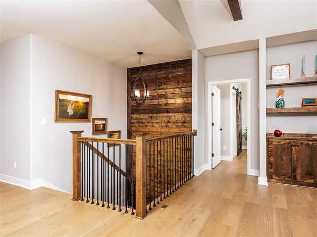 1100 NE Goshen Court, Lee's Summit, MO 64064