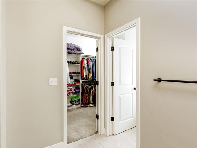 1100 NE Goshen Court, Lee's Summit, MO 64064