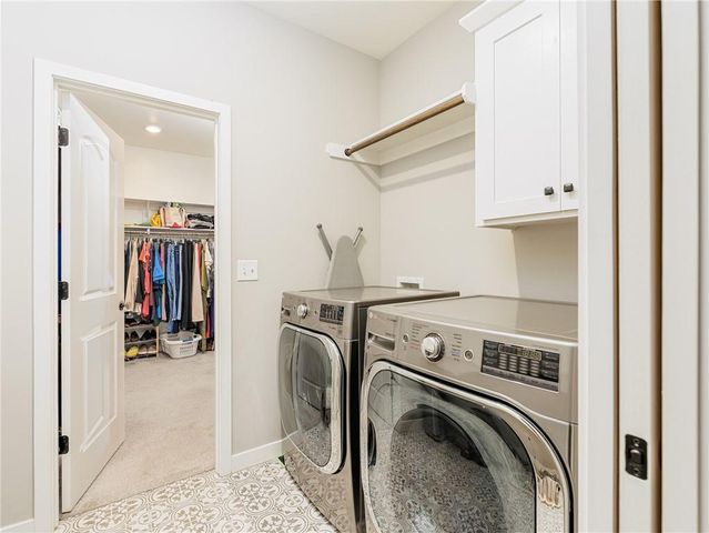 1100 NE Goshen Court, Lee's Summit, MO 64064