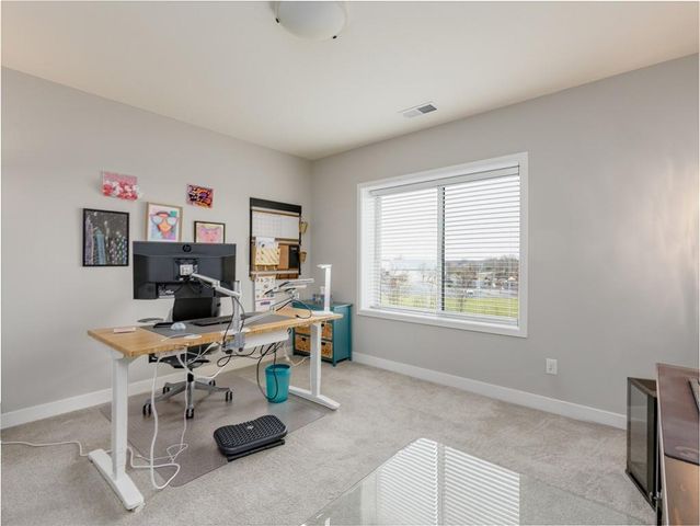 1100 NE Goshen Court, Lee's Summit, MO 64064