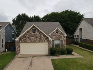 2083 Sundance Court, Lewisville, TX 75067