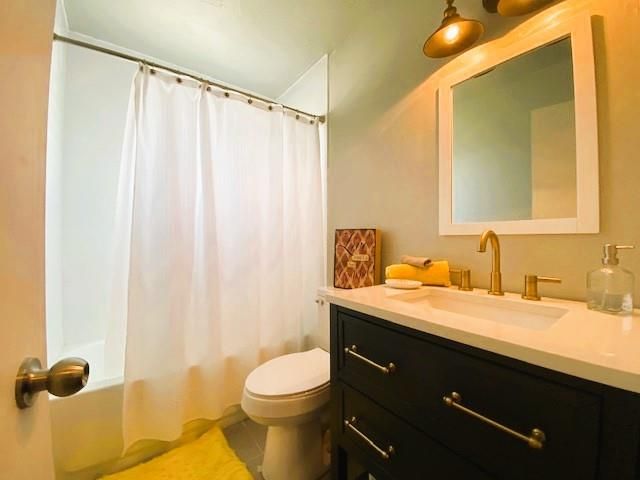 1100 ELMHURST Drive, Moore, OK 73160