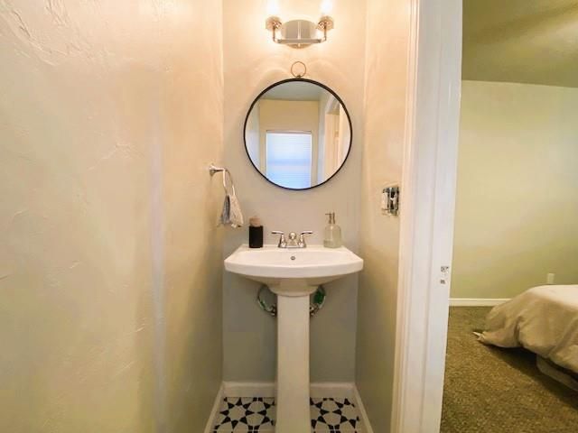 1100 ELMHURST Drive, Moore, OK 73160