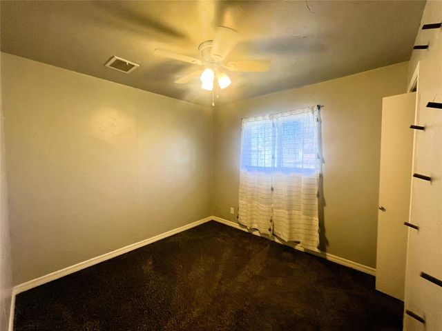 1100 ELMHURST Drive, Moore, OK 73160