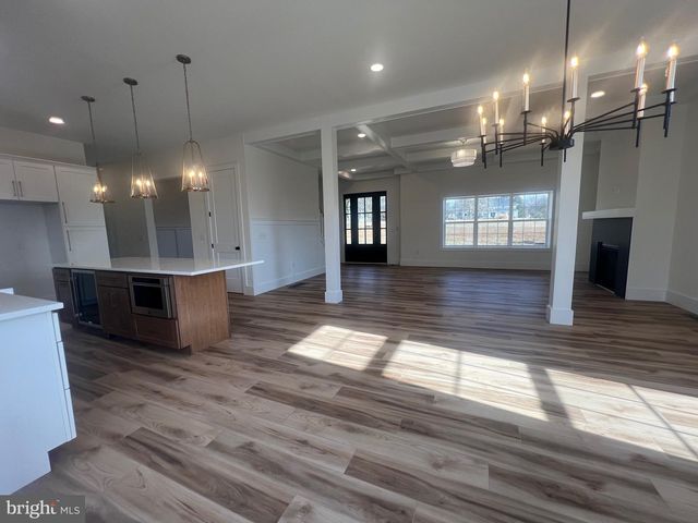 179 ELLICOTT RD, Avondale, PA 19311