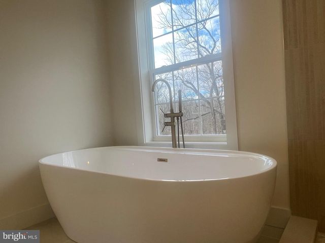 179 ELLICOTT RD, Avondale, PA 19311