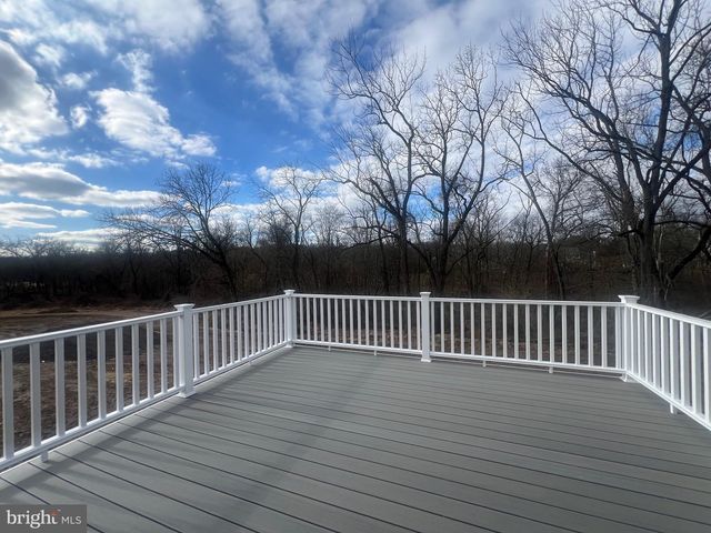 179 ELLICOTT RD, Avondale, PA 19311