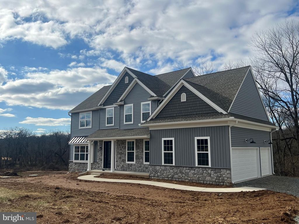 179 ELLICOTT RD, Avondale, PA 19311