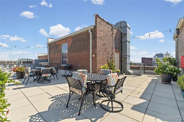 1627 Locust Street 406, St Louis, MO 63103
