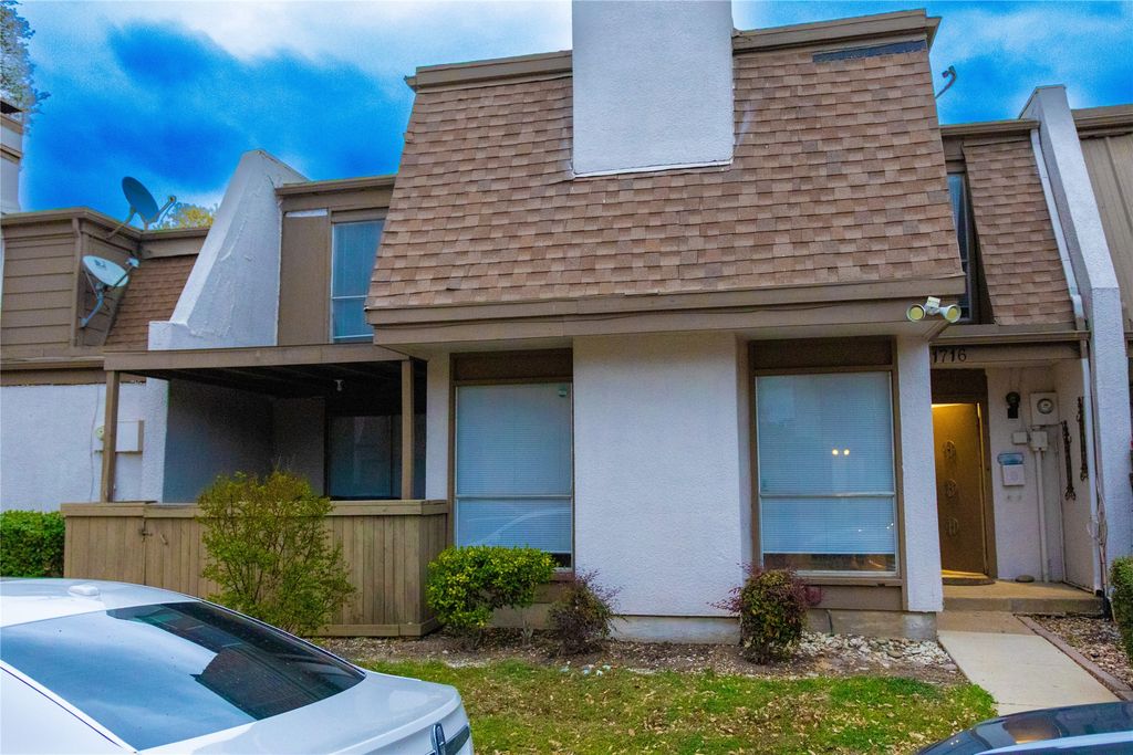 1716 Place One Lane, Garland, TX 75042