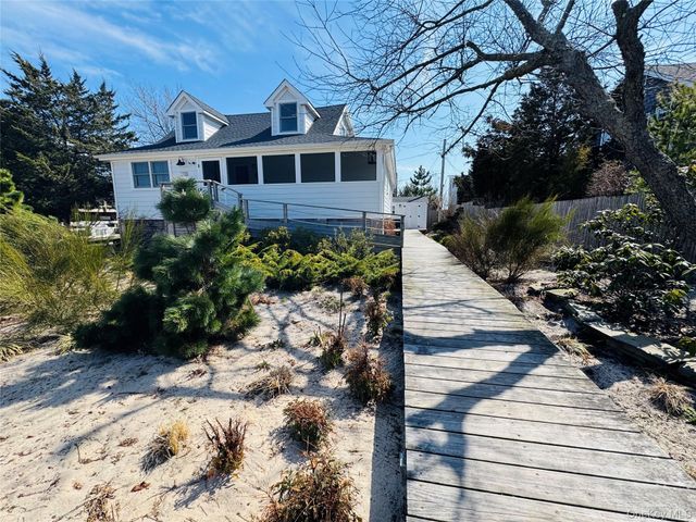 106 Oak Beach Road, Oak Beach, NY 11702