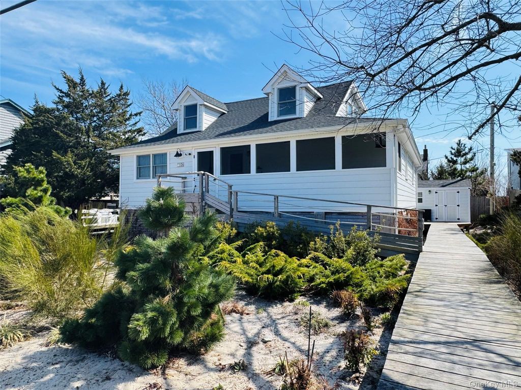 106 Oak Beach Road, Oak Beach, NY 11702