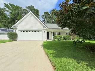 412 Callie Dr., Myrtle Beach, SC 29588