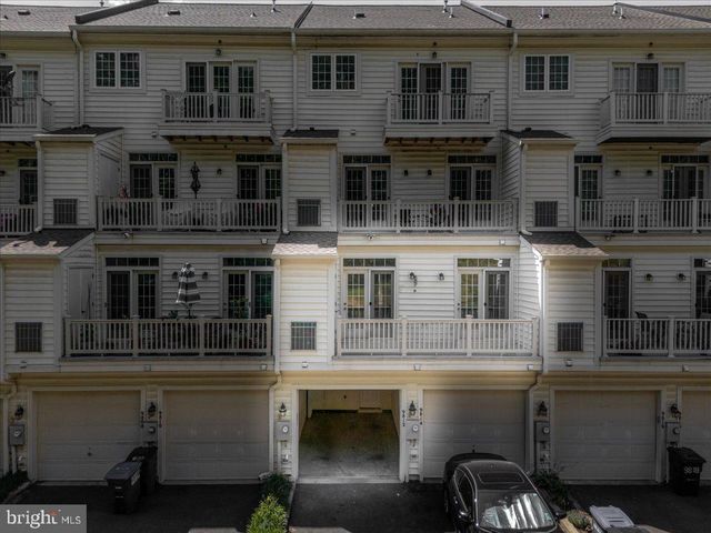9812 PICKENS PL, Manassas Park, VA 20111