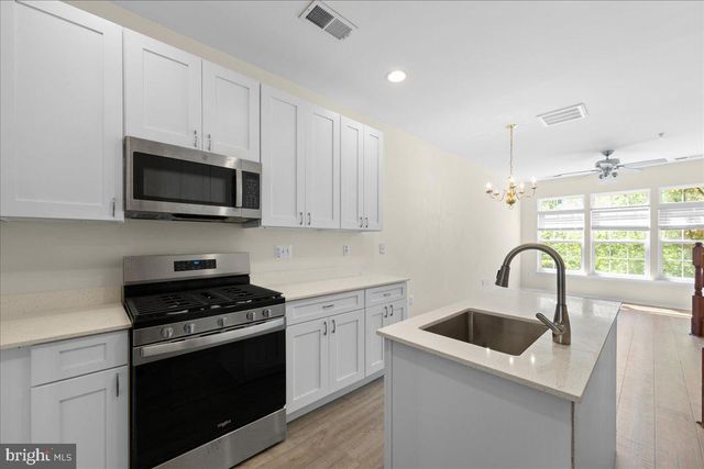 9812 PICKENS PL, Manassas Park, VA 20111