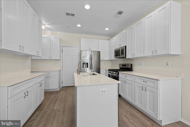 9812 PICKENS PL, Manassas Park, VA 20111