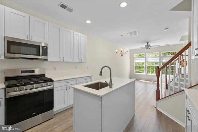 9812 PICKENS PL, Manassas Park, VA 20111