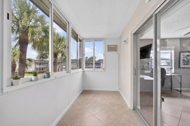 942 Normandy T Trail 942, Delray Beach, FL 33484