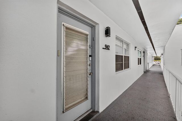942 Normandy T Trail 942, Delray Beach, FL 33484