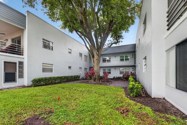 942 Normandy T Trail 942, Delray Beach, FL 33484